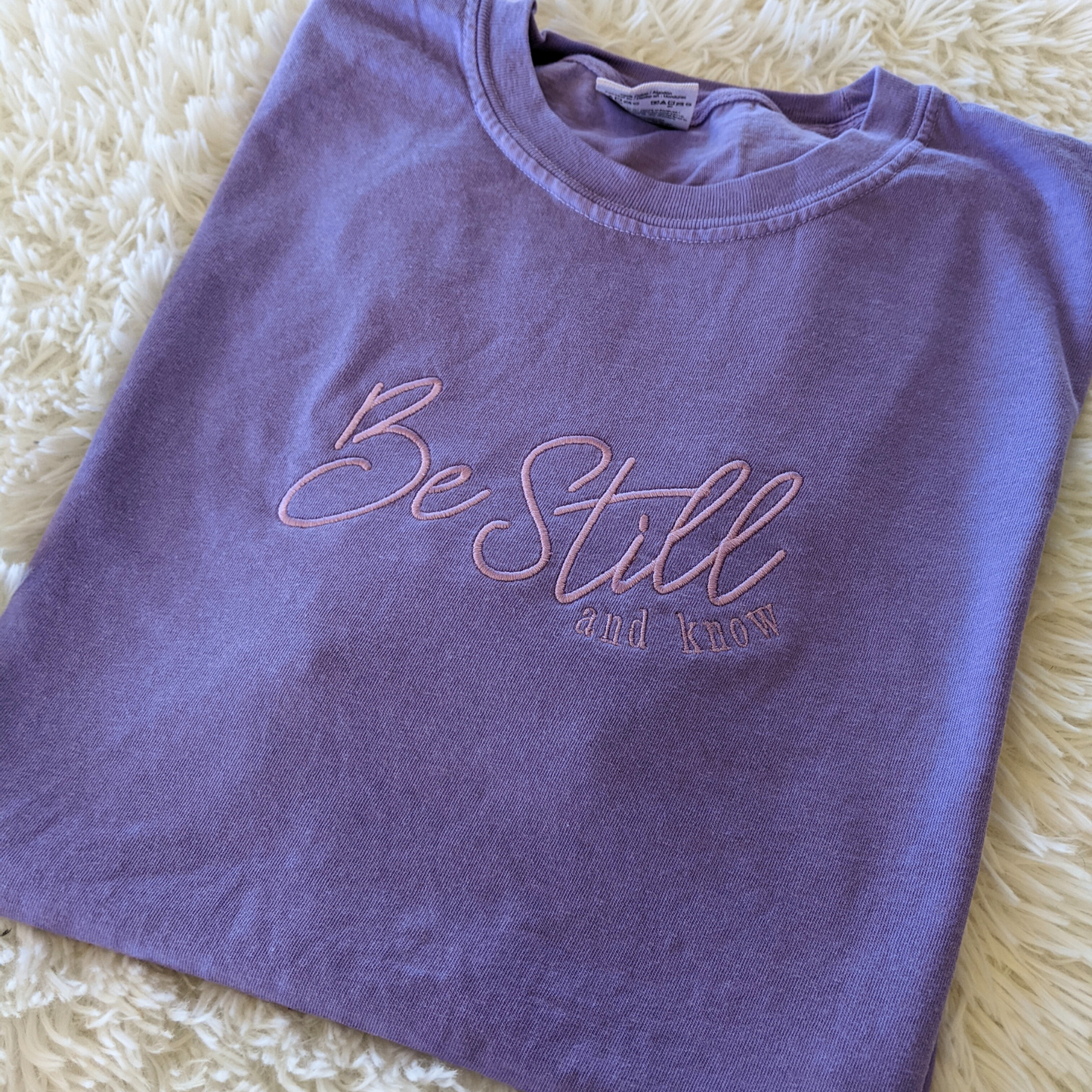 T-shirt - Be Still and Know