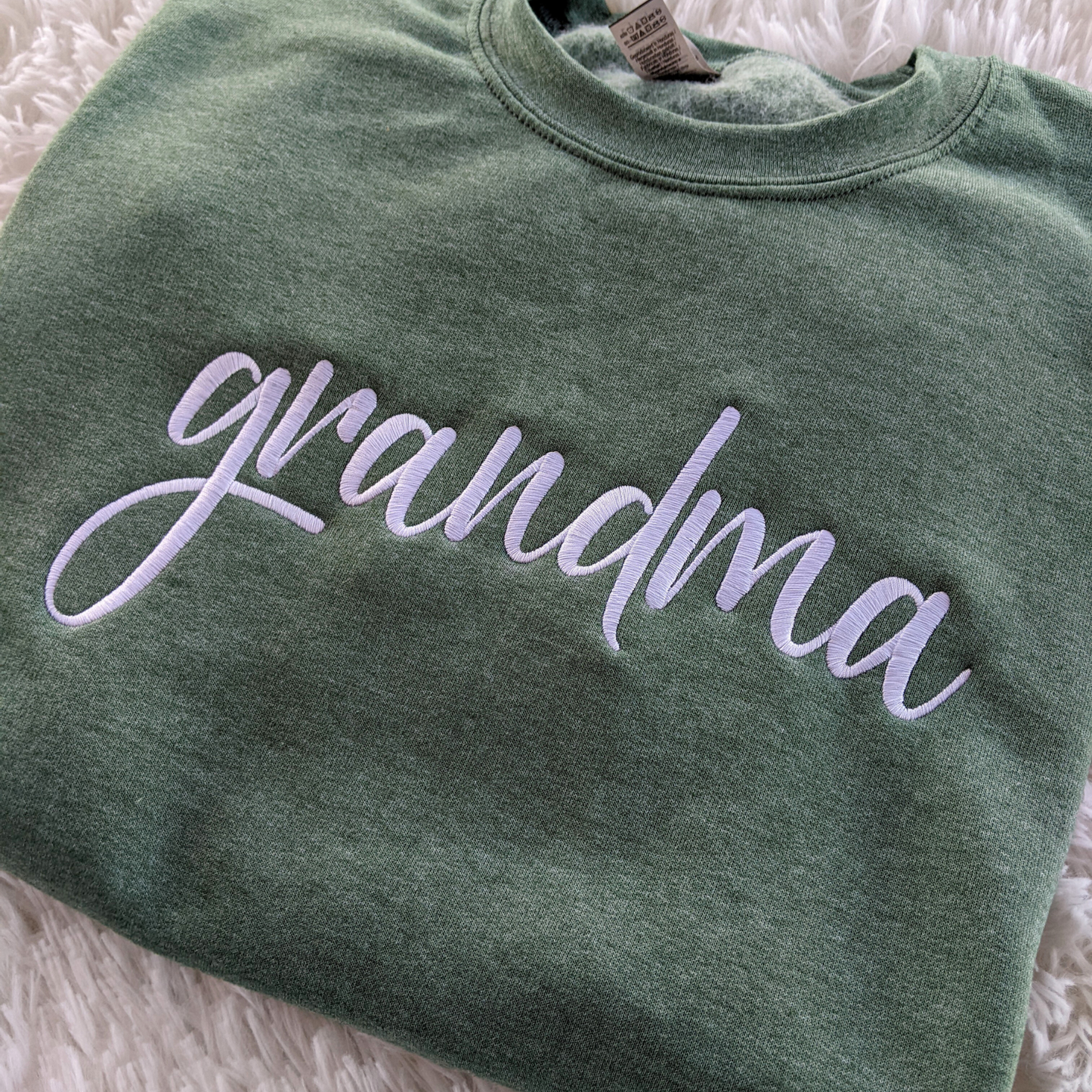 Sweatshirt - Crewneck - "mama" Cursive Font With Sleeve