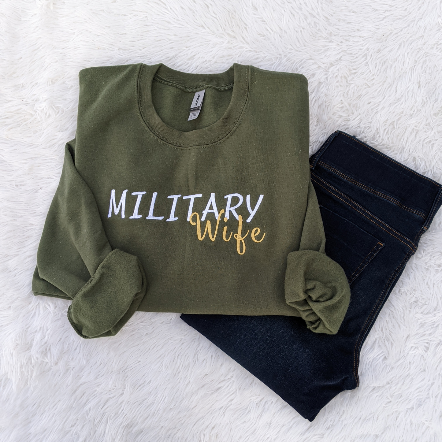 Sweatshirt - Crewneck - Military Wife